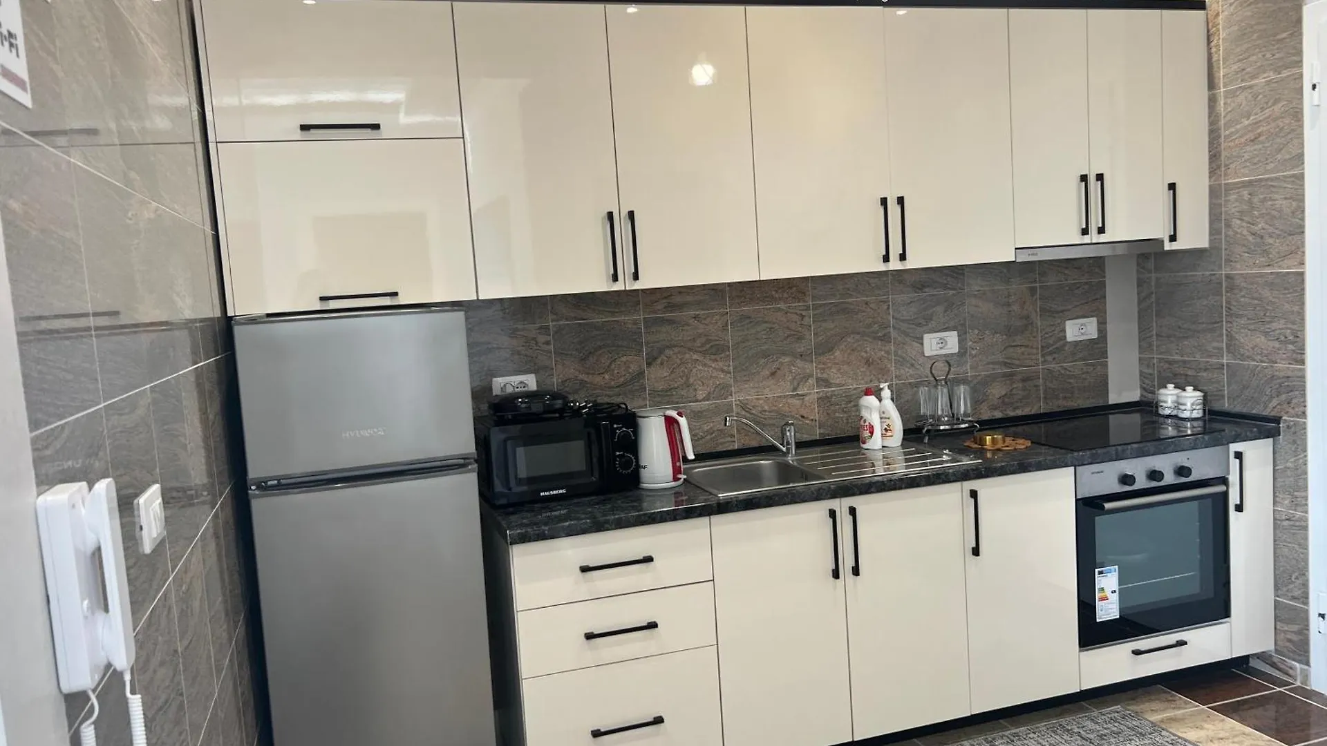 Fishta Apartments Q5 34 Velipoje